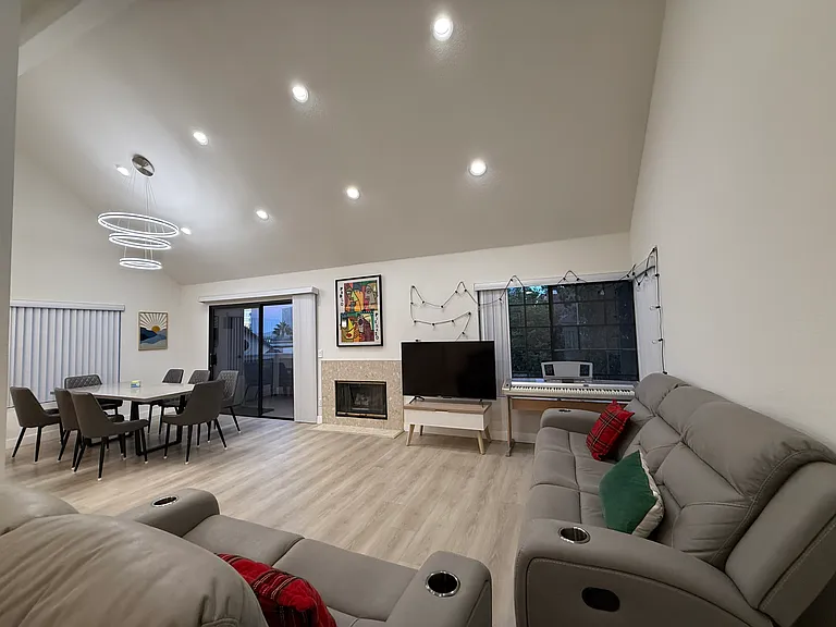 4639 Executive Dr — Photo 5