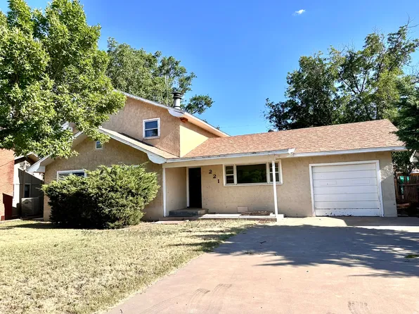 221 New Mexico Dr, Portales, NM 88130