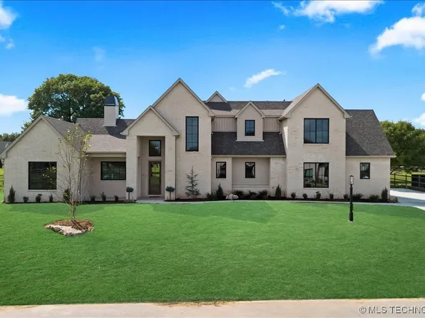 6334 N Dogwood Trl, Owasso, OK 74055