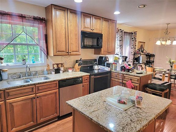 3rd image of 4206 Pittman Rd