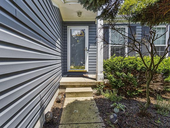 3rd image of 8544 Cadence Dr