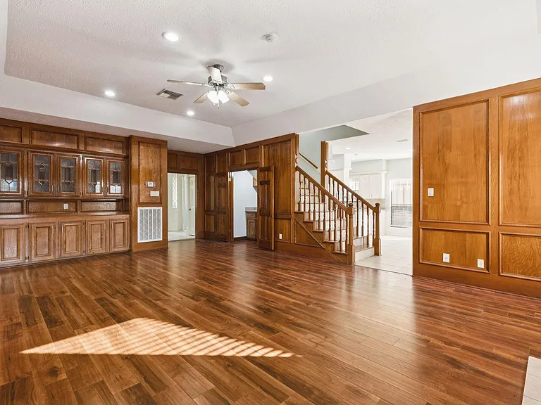 14819 Walbrook Dr — Photo 14