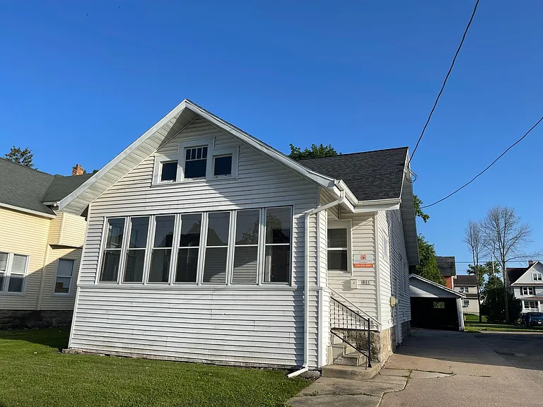 801 Scott Ave — Photo 1