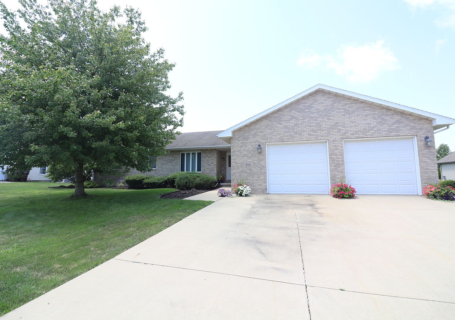 312 Heather Dr, Heyworth, IL 61745 Zillow