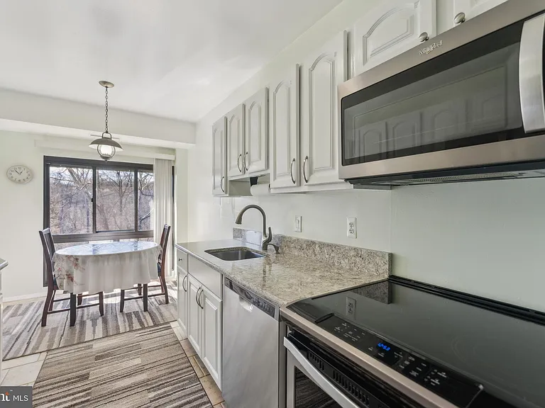 12712 Veirs Mill Rd — Photo 10