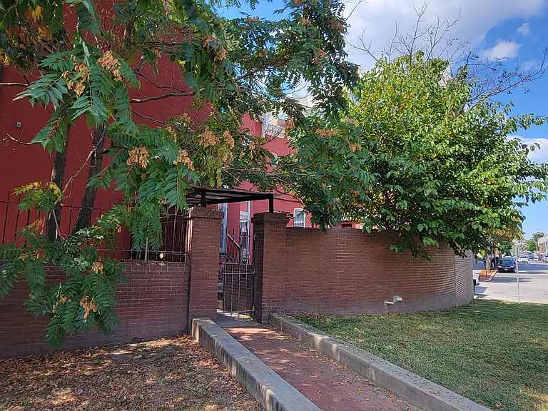 804 Hollins St #1 — Photo 32