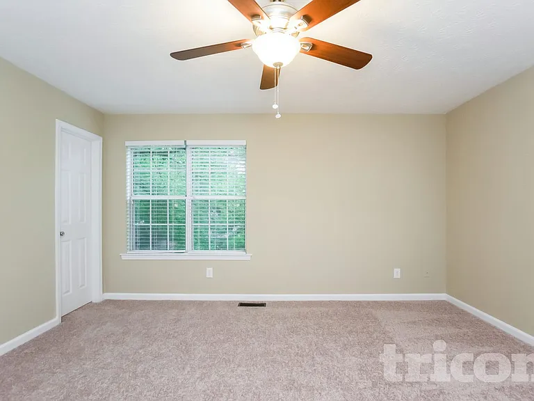 48 Halehaven Dr — Photo 6