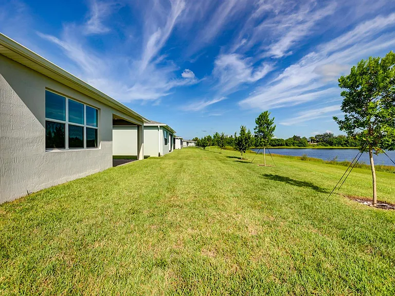 12712 SW Eleanor Dr — Photo 35