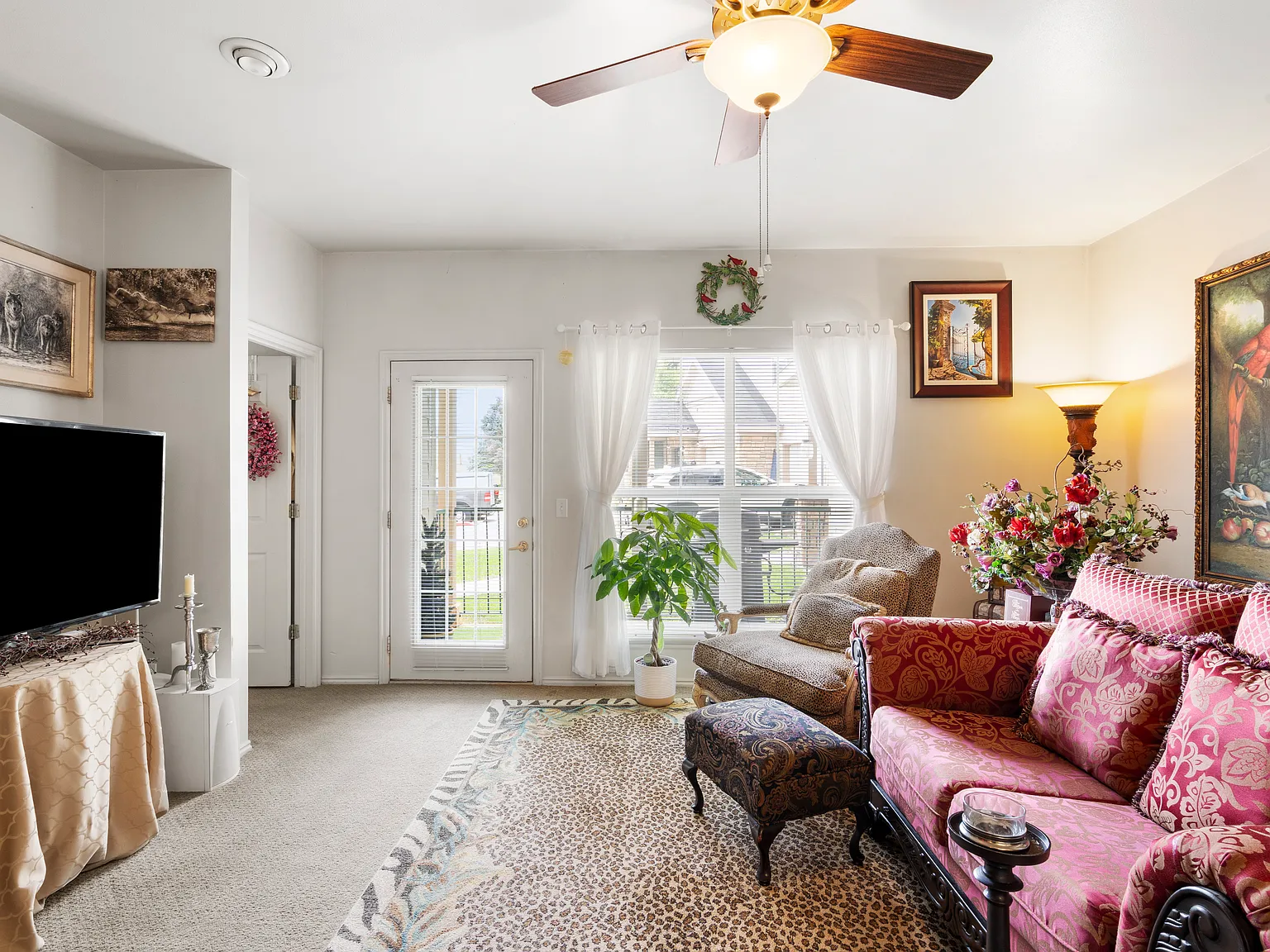 1 bed, 802 sqft, $1,900 — Photo 4