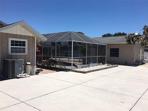 3rd image of 2989 Sarletto St