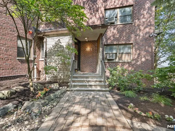 3071 Edwin Ave APT 5C, Fort Lee, NJ 07024