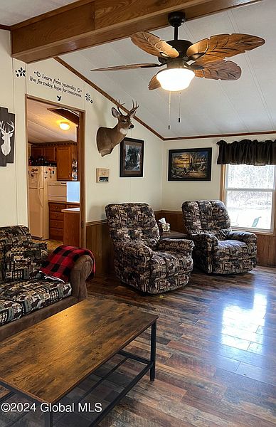 5th image of 180 Factoryville Road
