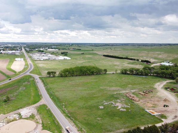 S East St, Broken Bow, NE 68822