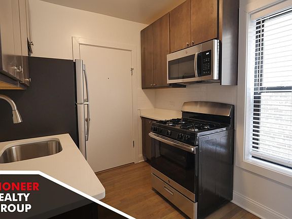 3rd image of 2641 N Spaulding Ave #Dd2w