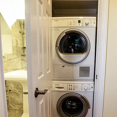 Rented by Nooklyn NYC LLC | media 19