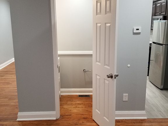 5th image of 3902 Clarinth Rd