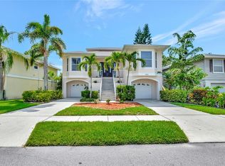 1063 S Pointe Alexis Dr, Tarpon Springs, FL 34689