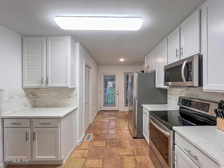 3426 Sea Marsh Rd — Photo 15