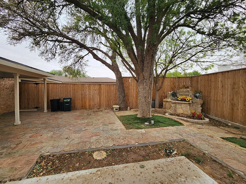 Building Photo - 3300 Durant Dr