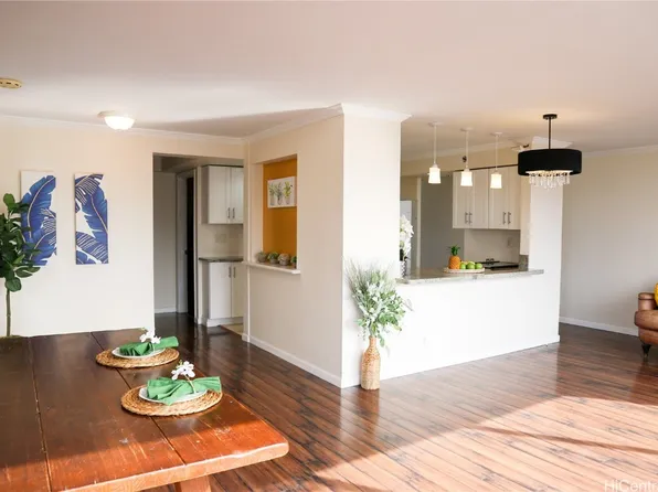 1251 Heulu St APT 602, Honolulu, HI 96822