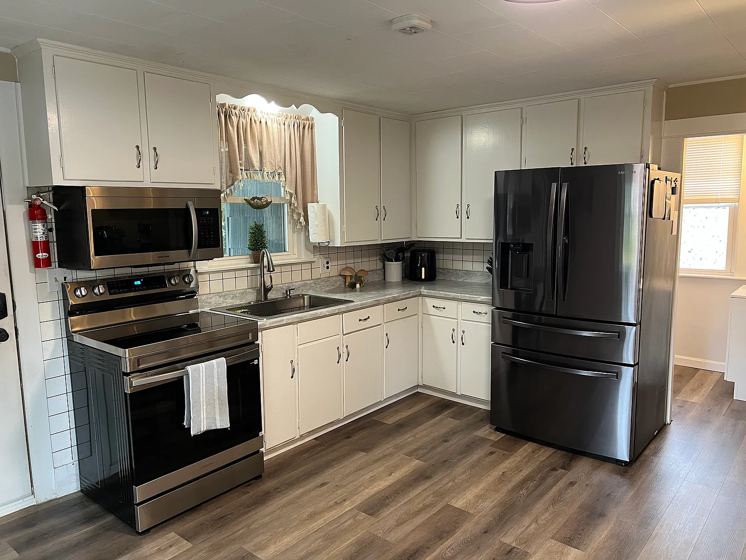 2 bed, 849 sqft, $2,500 — Photo 4