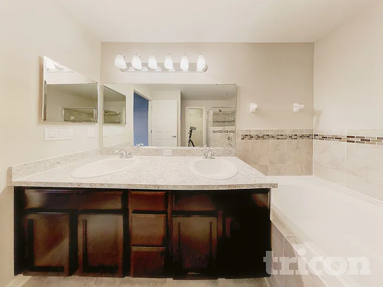 505 Interlock St — Photo 9