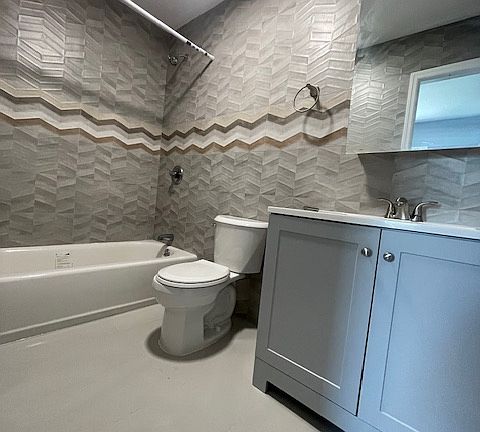 5th image of 2836 W 19th St #3