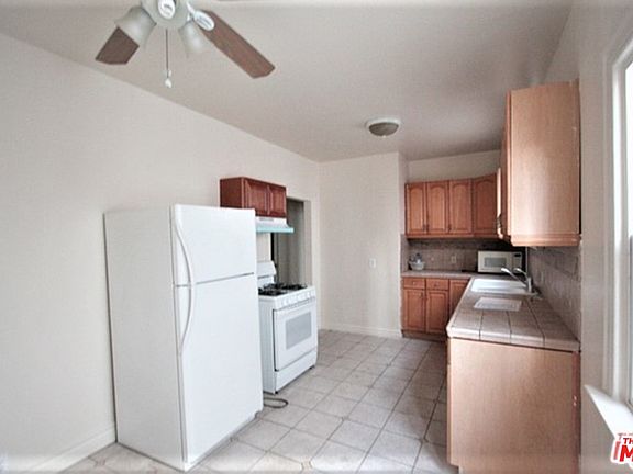 4th image of 442 1/2 N Orange Grove Ave
