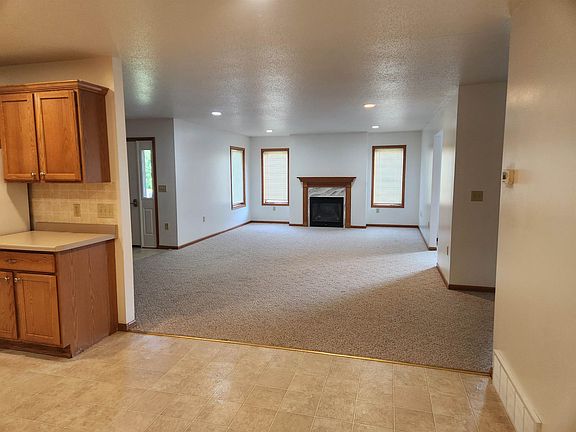 5th image of 1148 Grandview Ave