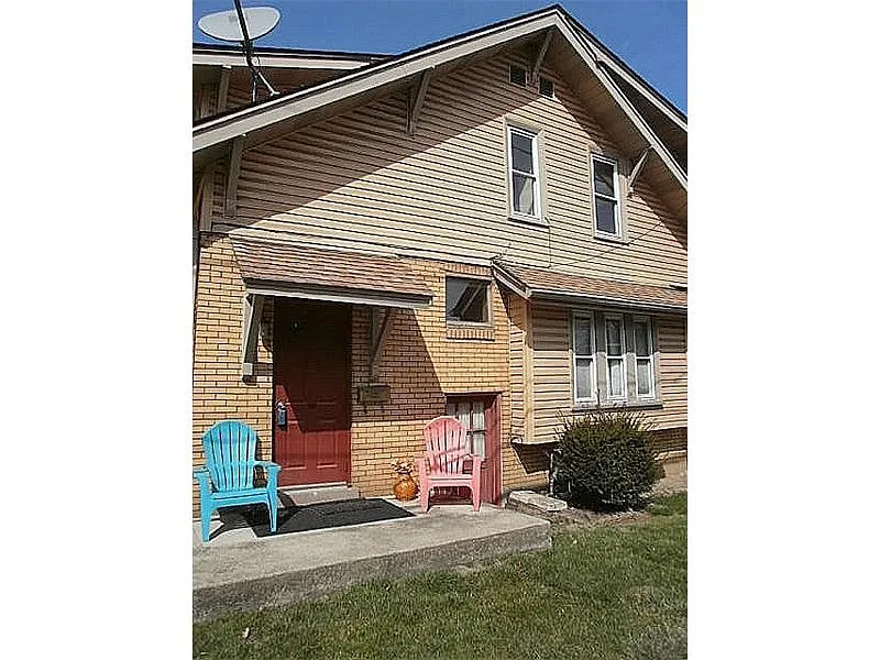 850 W Pike St #2 photo 1