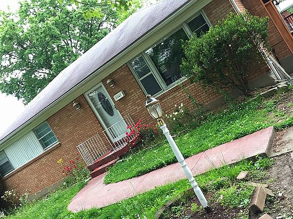 2nd image of 2907 Klondike Ln