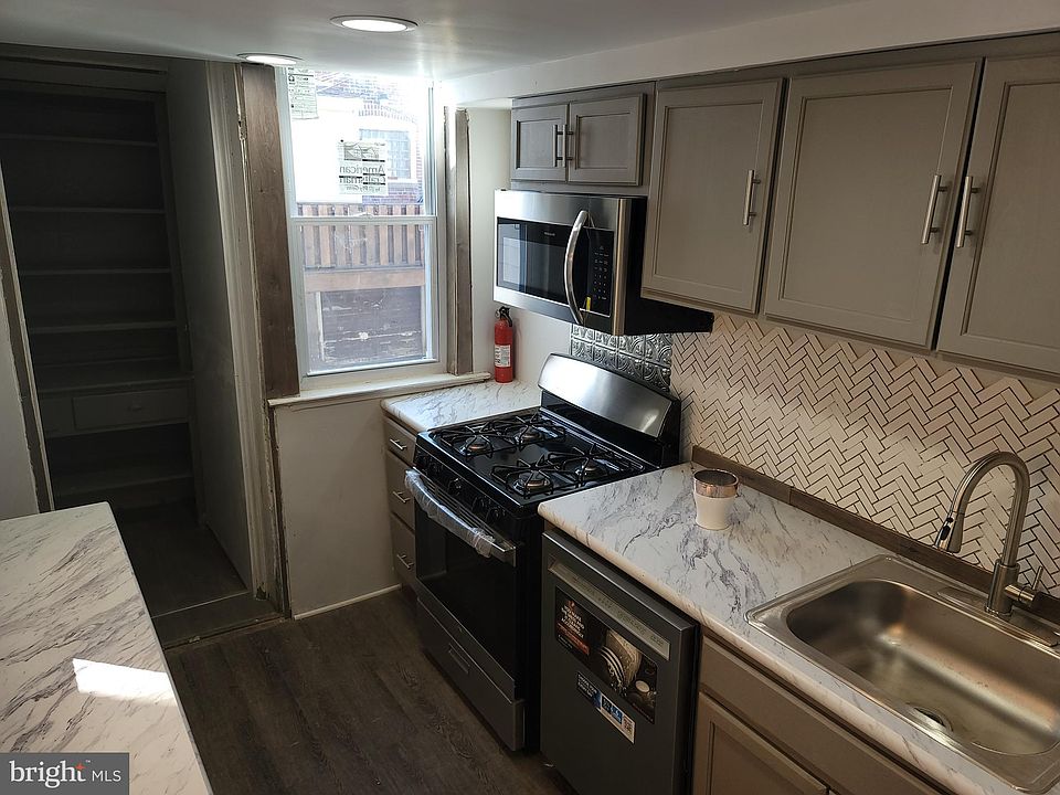 1st image of 1105 E Stafford St