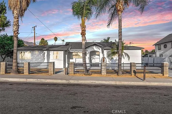 5 bed, 2407 sqft, $3,250 — Photo 1