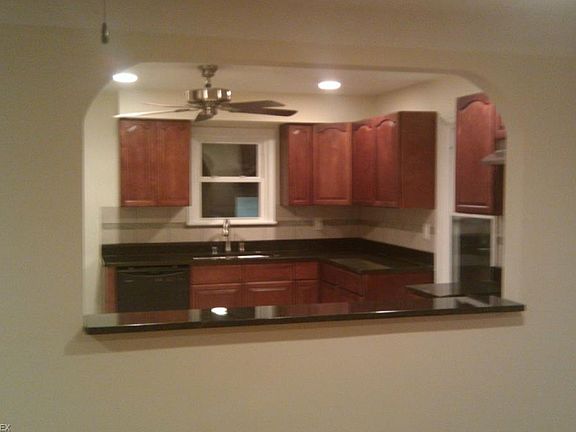 4th image of 1306 E 331st St
