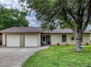 127 Fiesta Dr, Del Rio, TX 78840