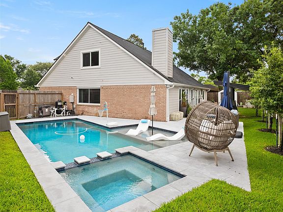 2nd image of 3129 Hartcliff Cir