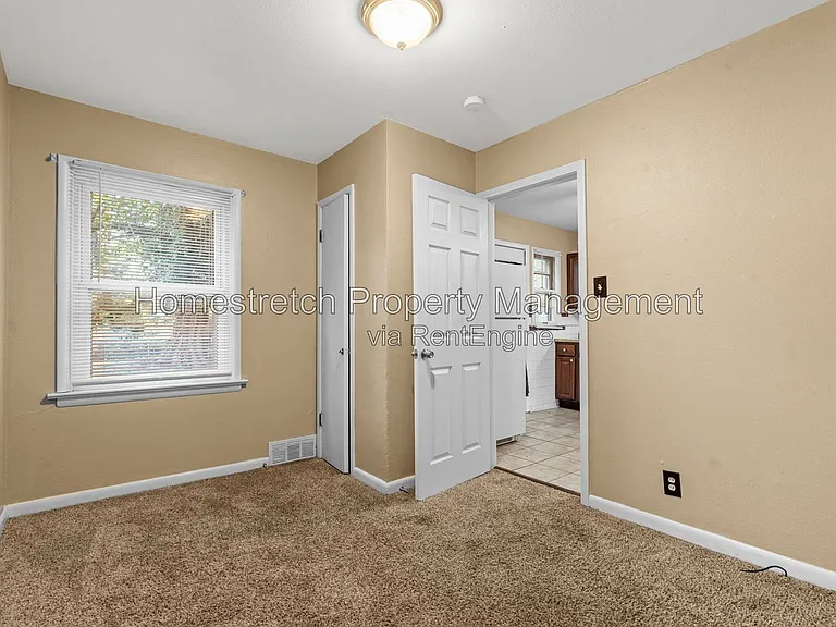 8253 Frost Ave — Photo 6