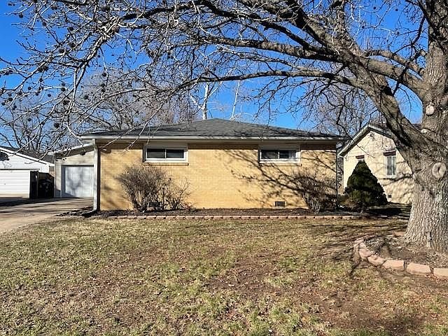 1st image of 1651 Lawndale Ave