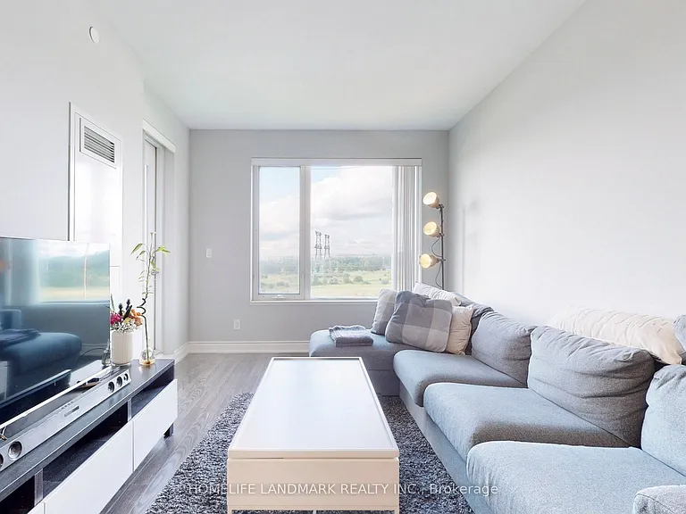 325 S Park Rd #810 — Photo 11