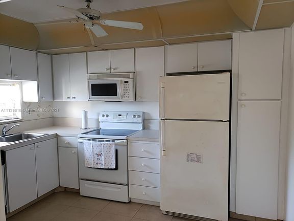 4th image of 681 S Hollybrook Dr APT 206