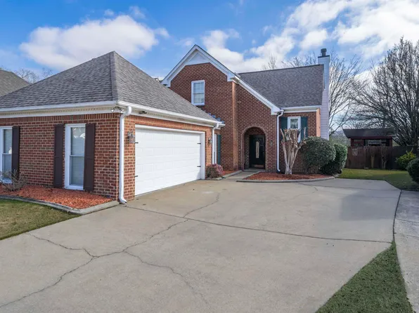 1952 Stone Brook Ln, Birmingham, AL 35242