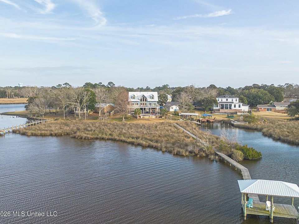 1st image of 957 N Shore Dr