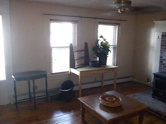 4th image of 308 N Main St