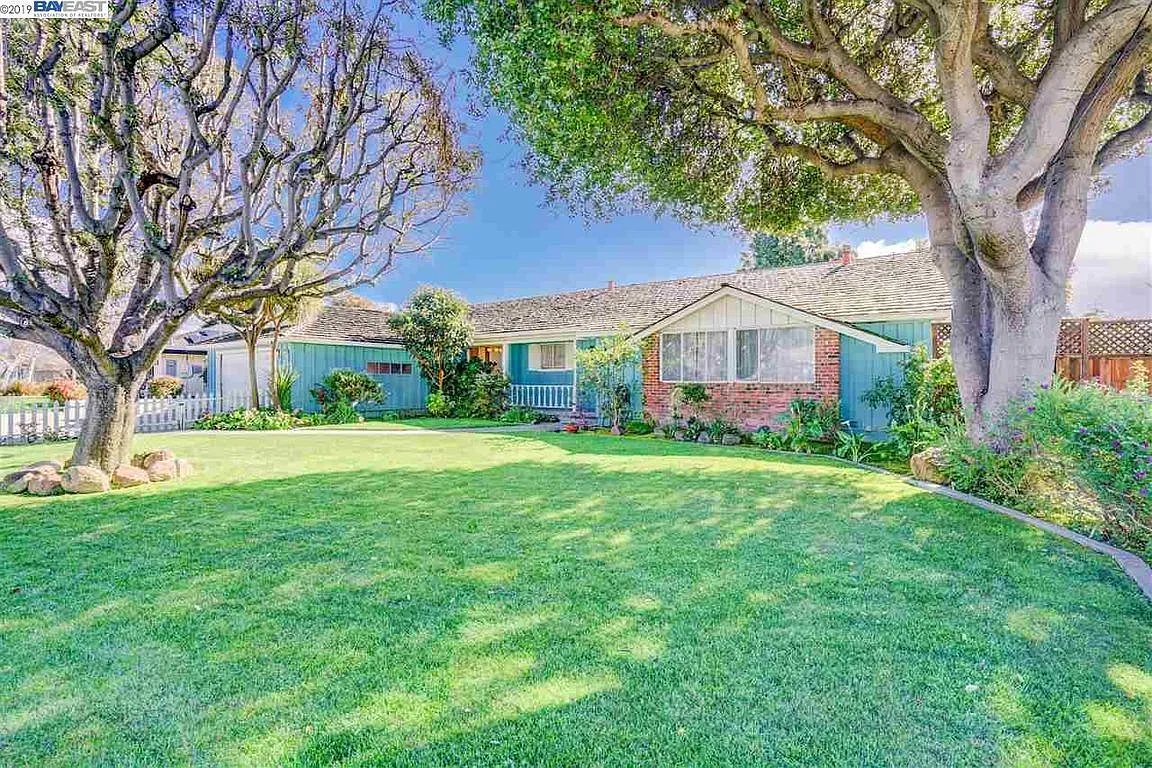 4414 Grover Dr photo 1