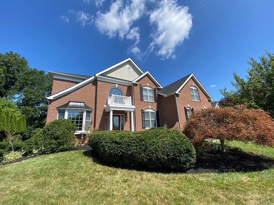 1st image of 513 Doral Cir