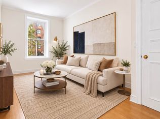 59 W 9th St #2F, New York, NY 10011
