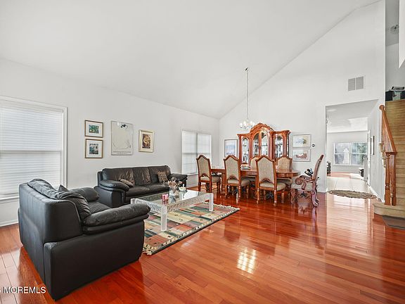 5th image of 7 Salter Court