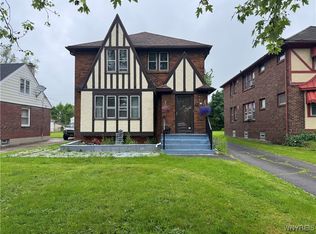 81 Concord Dr, Cheektowaga, NY 14215