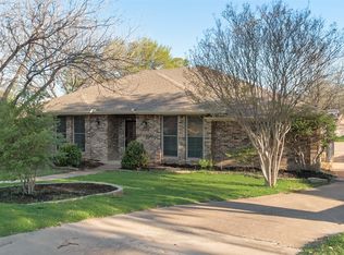 1105 Sunset Dr, Trophy Club, TX 76262