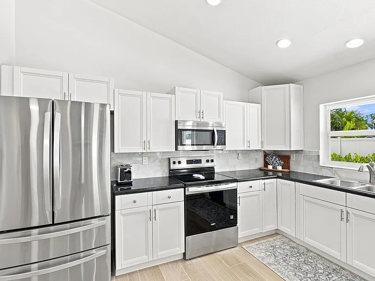 1259 Barnstaple Cir — Photo 11